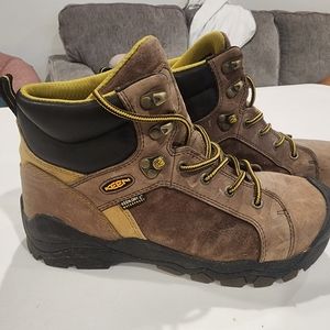 KEEN Steel Toe Boots for women EUC